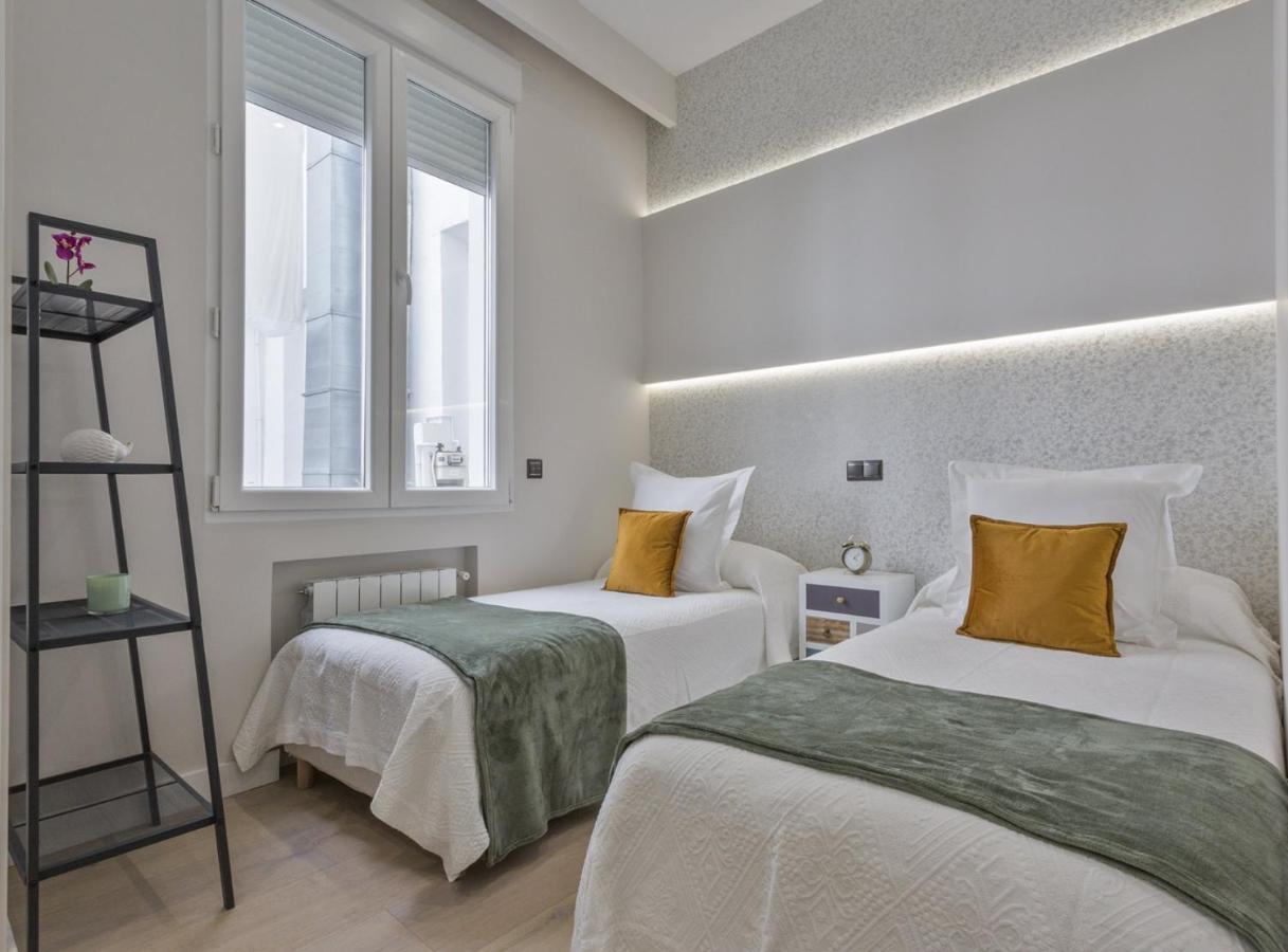 Charming City Center Apartment For 4 Perfect Location, Espoz Y Mina III Madrid Exterior foto